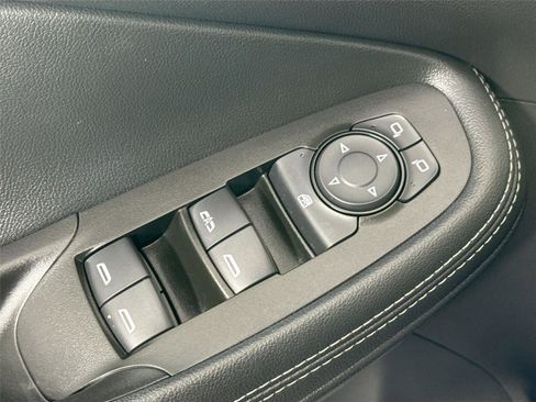 Used 2022 Buick Encore GX Essence w/ Experience Buick Package image 27