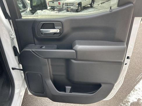 Used 2022 Chevrolet Silverado 1500 LT image 10