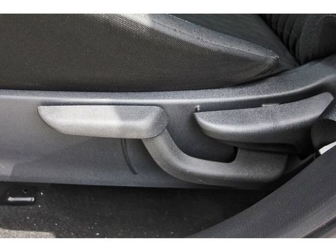 Used 2023 Nissan Kicks SR FWD image 29