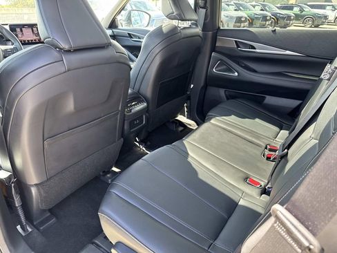 Certified 2025 INFINITI QX60 Luxe FWD image 12