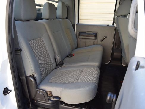 Used 2014 Ford F550 4x4 Crew Cab Super Duty image 17
