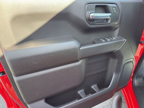 New 2026 Chevrolet Silverado 1500 Custom Trail Boss w/ LPO, Dark Essentials Package image 9