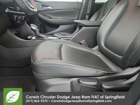 Used 2024 Buick Encore GX Sport Touring image 20