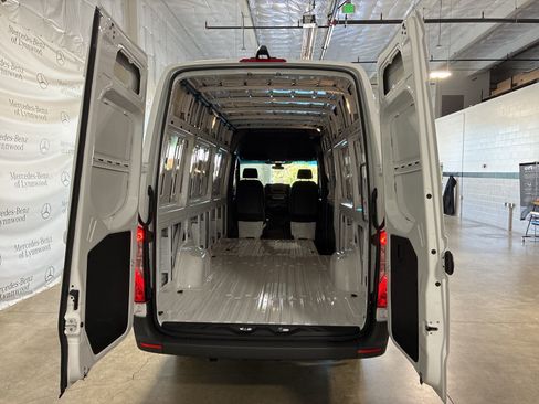New 2025 Mercedes-Benz Sprinter 2500 image 16