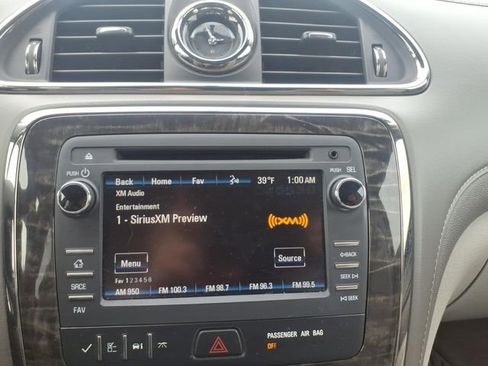 Used 2014 Buick Enclave Leather image 17