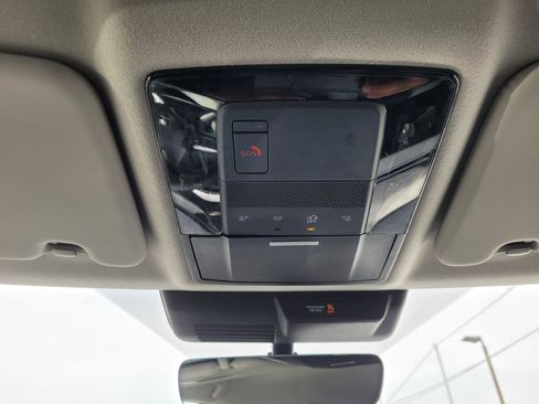 Used 2025 Mitsubishi Outlander SE AWD/4WD image 29