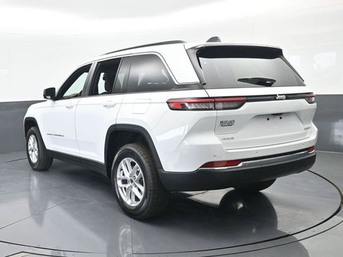 New 2026 Jeep Grand Cherokee Laredo AWD/4WD image 4