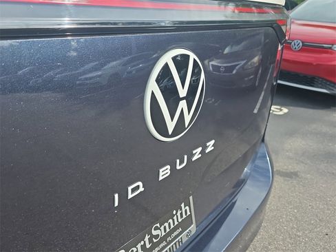 New 2025 Volkswagen ID. Buzz Pro S Plus image 5