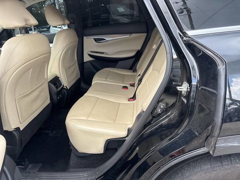 Used 2021 INFINITI QX50 Luxe FWD image 16