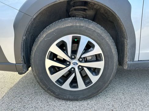 Certified 2024 Subaru Outback Premium image 6