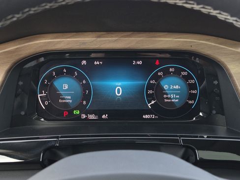 Used 2024 Volkswagen Atlas SE w/ Panoramic Sunroof Package image 13