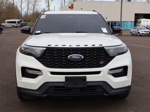 Used 2020 Ford Explorer ST w/ Premium Technology Package image 9