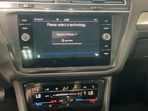 Certified 2024 Volkswagen Tiguan SE AWD/4WD image 21