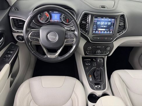 Used 2021 Jeep Cherokee Latitude Lux w/ Comfort/Convenience Group image 14