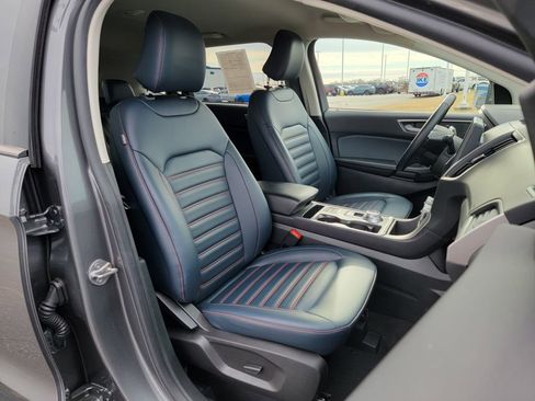 Used 2023 Ford Edge SEL w/ Sport Appearance Package image 11