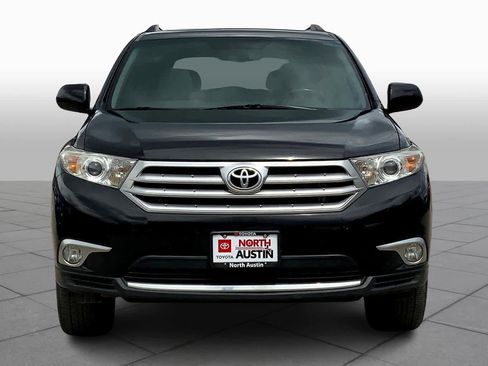 Used 2012 Toyota Highlander SE FWD image 4