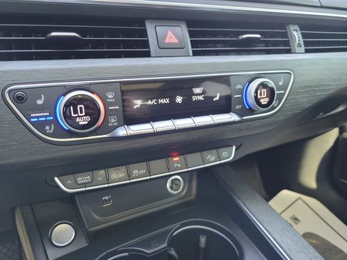 Used 2018 Audi A4 2.0T allroad Prestige w/ Prestige Package image 24