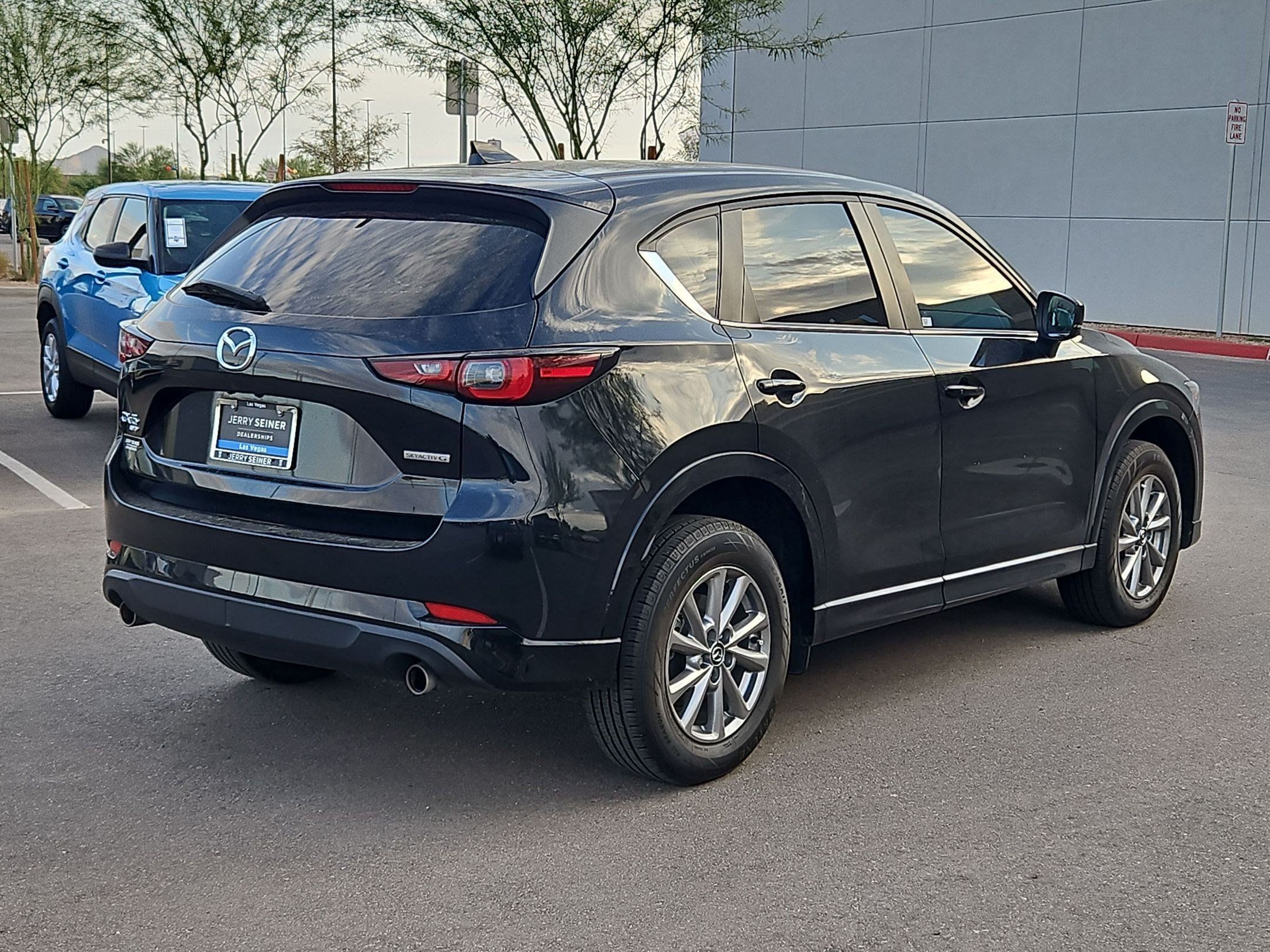 Used 2024 MAZDA CX-5 AWD 2.5 S w/ Select Package image 5