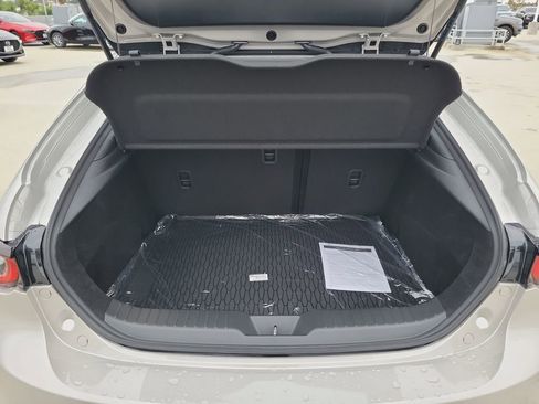 New 2026 MAZDA MAZDA3 2.5 S Hatchback w/ Premium Pkg FWD image 19