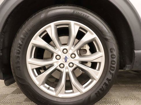 Used 2023 Ford Explorer Limited image 6