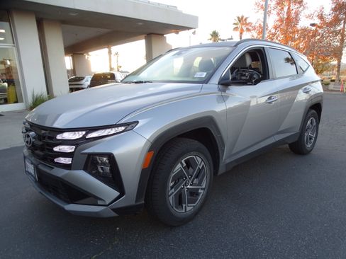 Used 2025 Hyundai Tucson Blue image 1