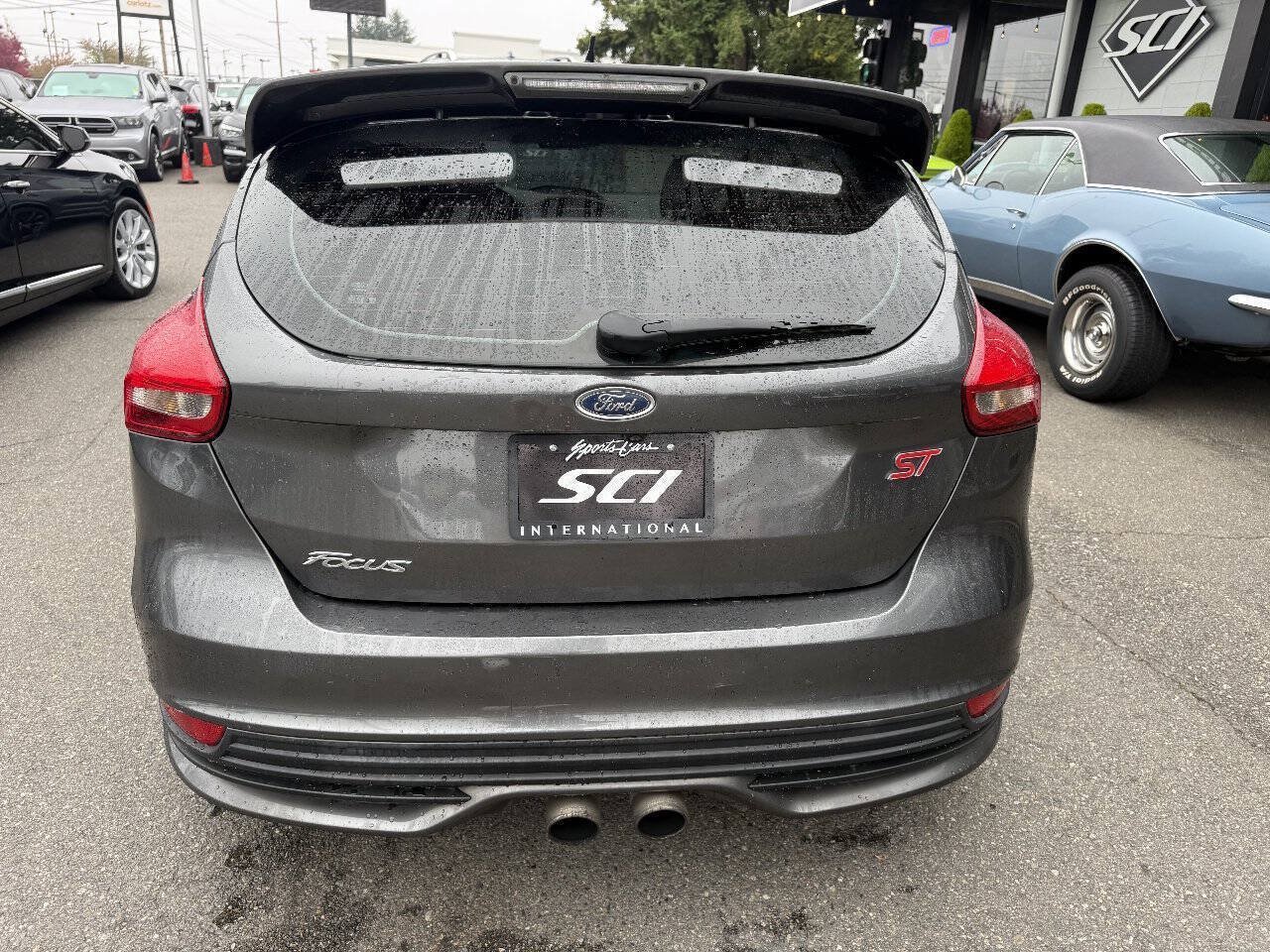 Used 2018 Ford Focus ST FWD image 4