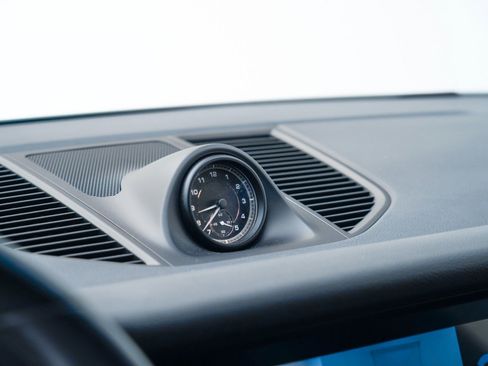 Used 2022 Porsche Macan image 25