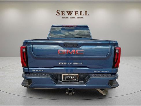 New 2026 GMC Sierra 2500 Denali w/ Denali Reserve Package image 4