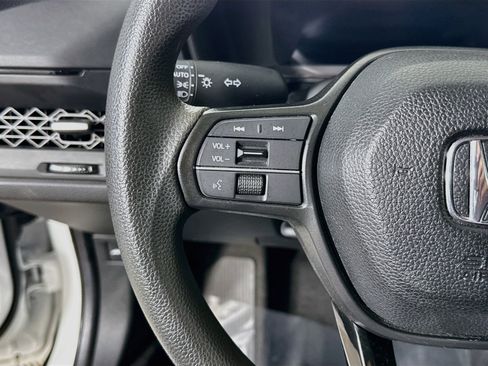 Used 2025 Honda Accord SE image 14