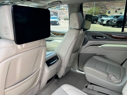 Used 2022 Cadillac Escalade Sport Platinum AWD/4WD image 20