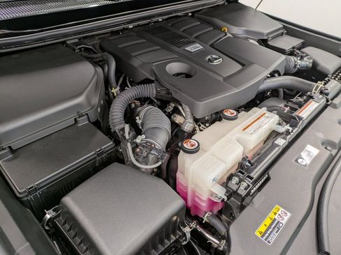 Used 2024 Lexus GX 550 image 30