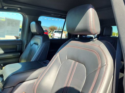 Used 2022 Ford Expedition Limited RWD image 16