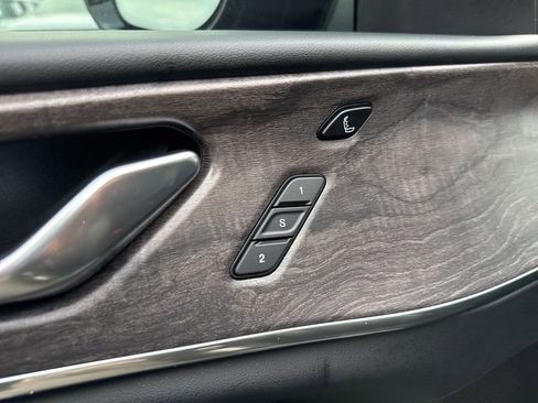 Used 2021 Jeep Grand Cherokee L Overland w/ Luxury Tech Group IV image 17