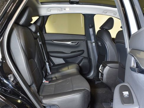 Certified 2025 INFINITI QX50 Luxe image 29