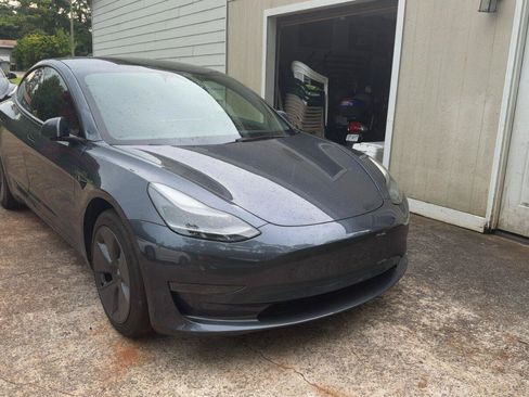 Used 2023 Tesla Model 3 Standard Range RWD image 3