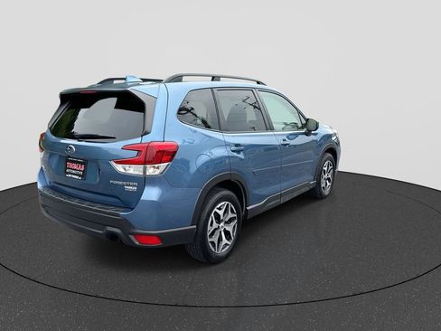 Used 2021 Subaru Forester Premium AWD/4WD image 8