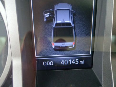 Used 2020 Toyota Tacoma SR5 image 25