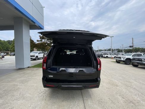 Used 2025 Ford Expedition Tremor AWD/4WD image 27