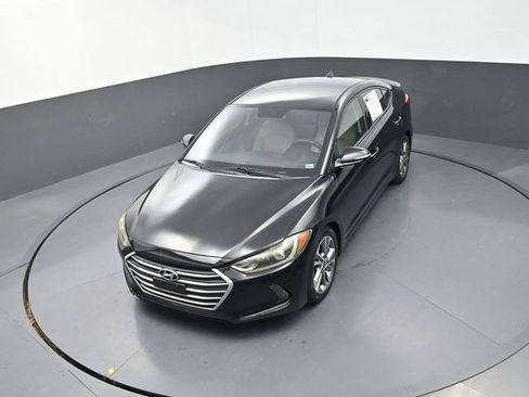 Used 2018 Hyundai Elantra Limited image 13