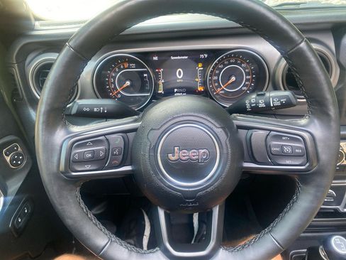 Used 2022 Jeep Wrangler Unlimited Sport w/ Sun And Sound Package AWD/4WD image 13