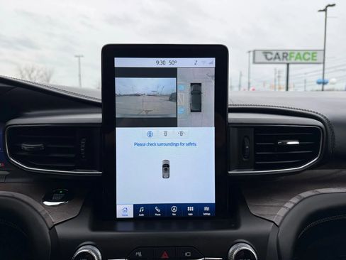 Used 2020 Ford Explorer Platinum w/ Premium Technology Package image 43