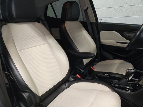 Used 2018 Buick Encore Preferred image 9