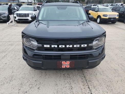 Used 2021 Ford Bronco Sport Outer Banks w/ Outer Banks Package image 2