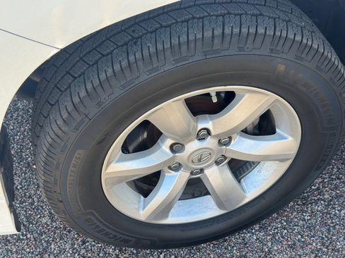 Used 2017 Lexus GX 460 image 42