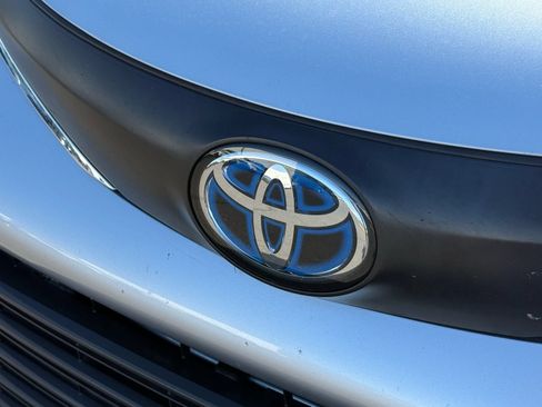 Used 2025 Toyota Sienna XLE FWD image 33