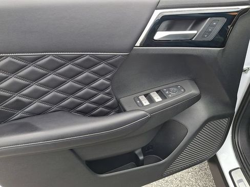 Used 2023 Mitsubishi Outlander SEL AWD/4WD image 12