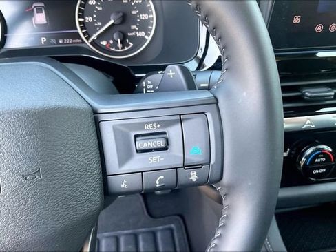 Certified 2026 Nissan Pathfinder SV AWD/4WD image 17