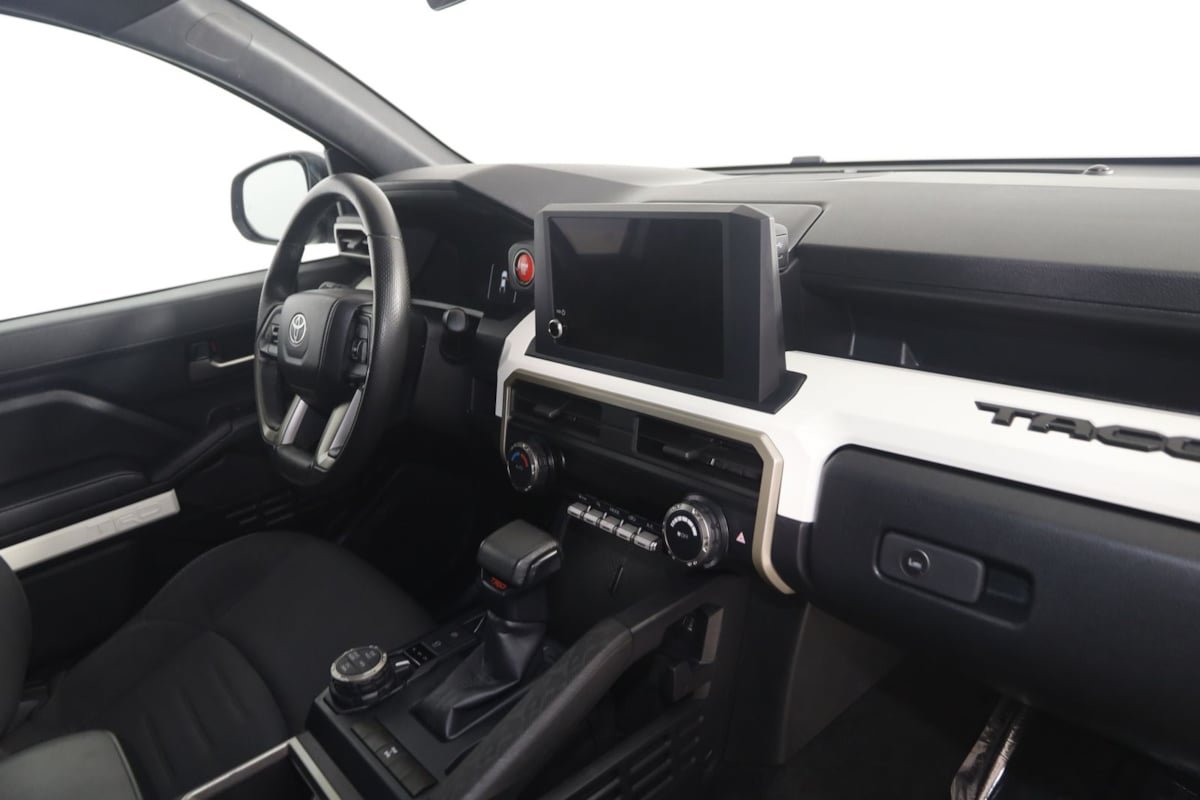Used 2024 Toyota Tacoma TRD Off-Road AWD/4WD image 35