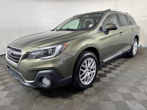 Used 2018 Subaru Outback 2.5i Touring AWD/4WD image 8