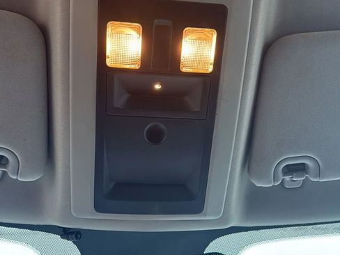 Used 2019 RAM 1500 Classic SLT RWD image 22